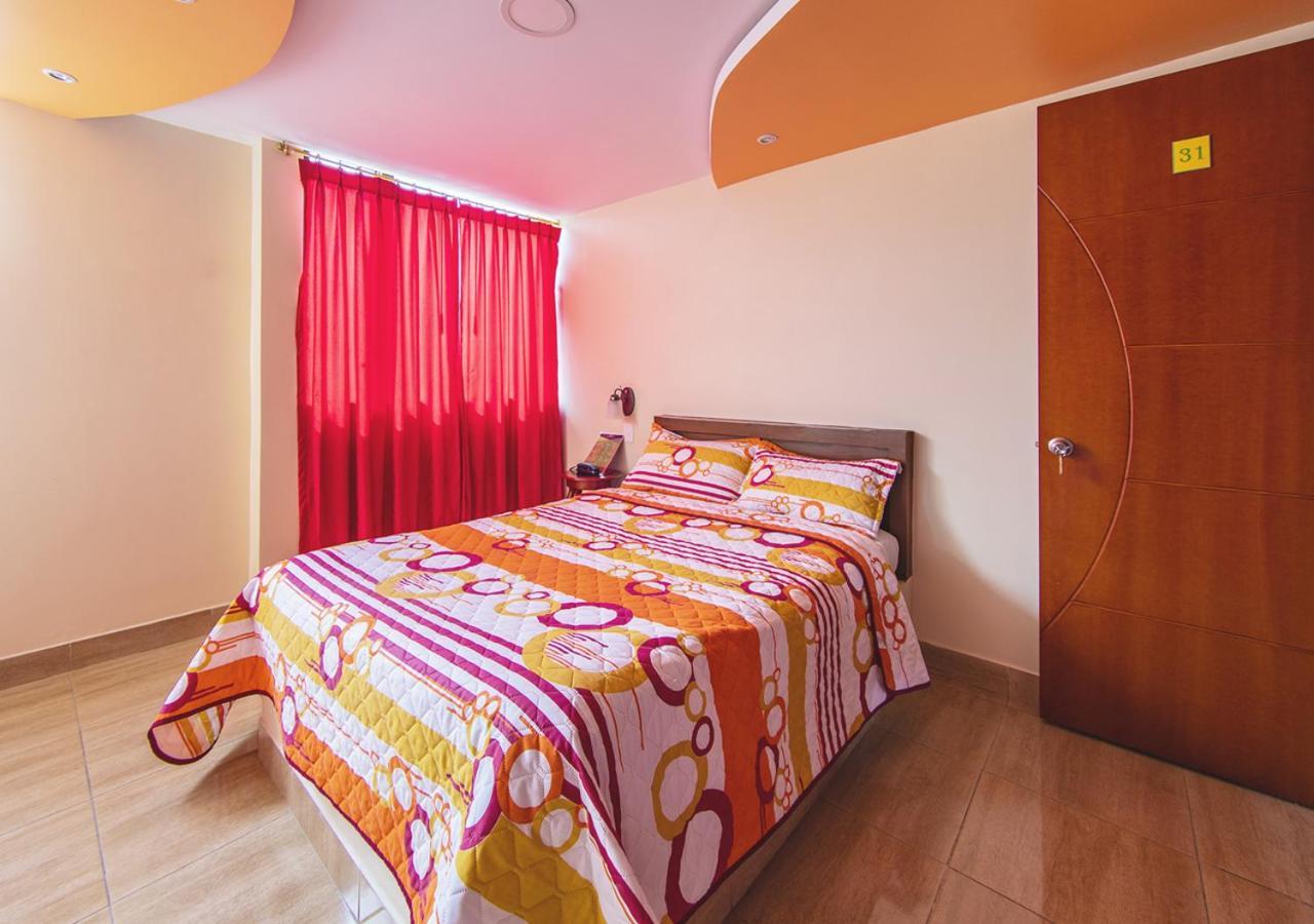 Hostal Oro Orense Quito Dış mekan fotoğraf